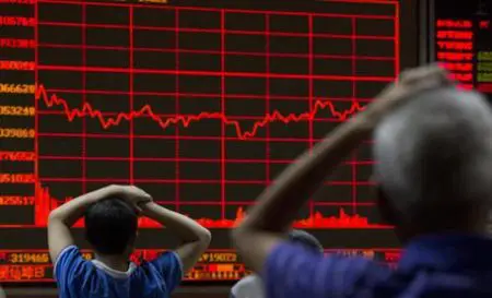 Borsa: Asia in ribasso, euro soffre
