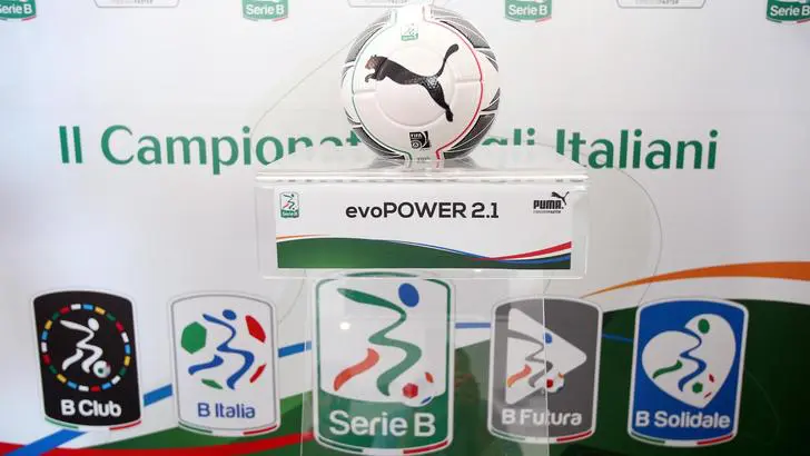 Calcio: presnetazione pallone ufficiale Serie B