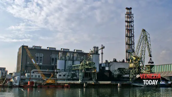 Eni e cattivi odori: la situazione si aggrava e con Tempa Rossa sarà ancora peggio