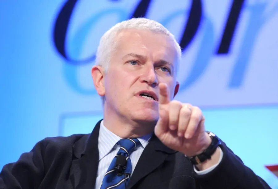 Belpietro, crediamo nella carta