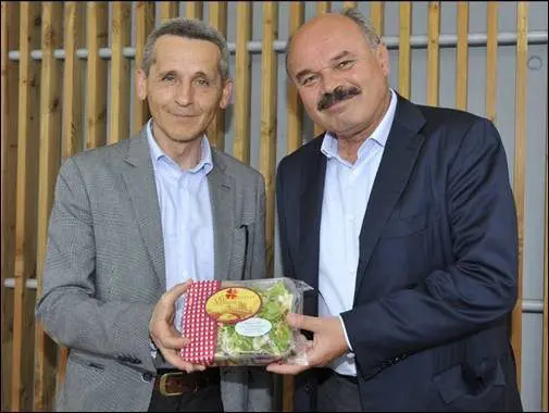 Oscar Farinetti incontra Paolo Tamai, de Gli orti di Venezia, per sostegno al restauro del portale della Scala D’oro