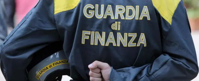 Camorra e appalti truccati in Campania, 69 arresti: coinvolti politici, imprenditori e professori universitari