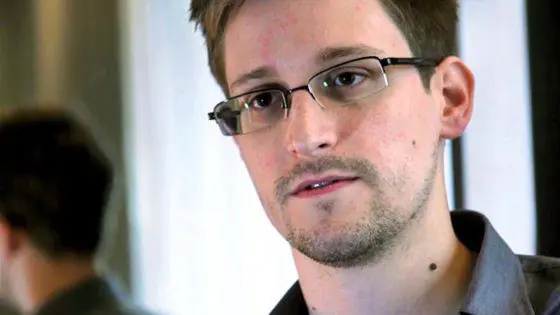 “Non usate Allo, privacy a rischio”, il monito di Snowden