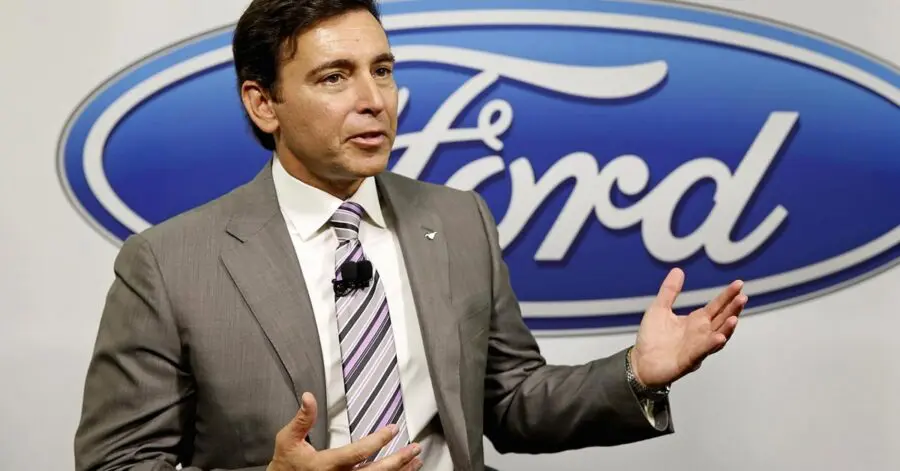 Ford, in uscita il ceo Mark Fields. Al suo posto il capo della controllata Ford Smart