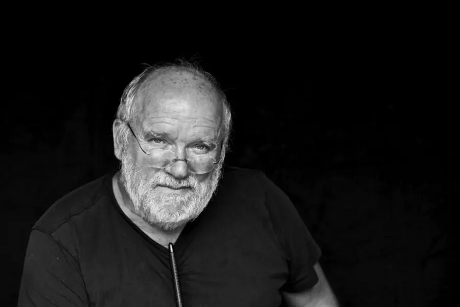 PIRELLI: PRESENTATO A PARIGI IL CALENDARIO 2017 DI PETER LINDBERGH