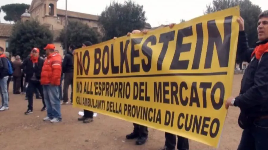 Che cos’è la direttiva Bolkestein e perché gli ambulanti protestano