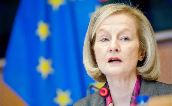 Nouy: “Mps è solvibile, ora la cessione dei crediti deteriorati”