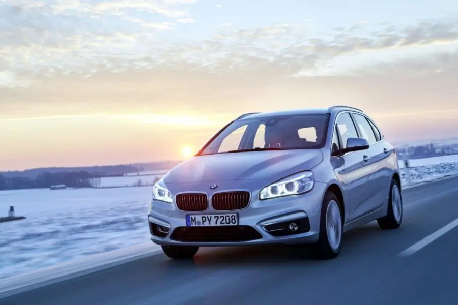 Bmw, sfida elettriche e ibride