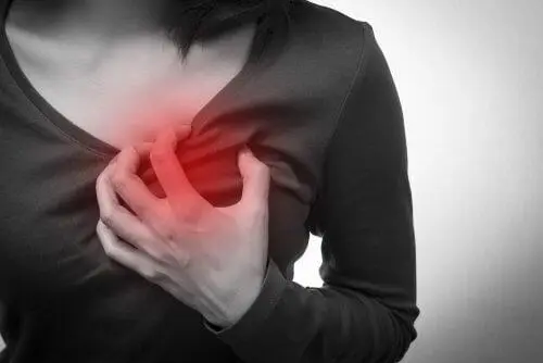 Arresto cardiaco: le donne sfavorite con la rianimazione per imbarazzo soccorritori