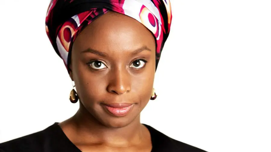 Chiamamanda Ngozi Adichie : E se invece rimettessimo in discussione tutto?