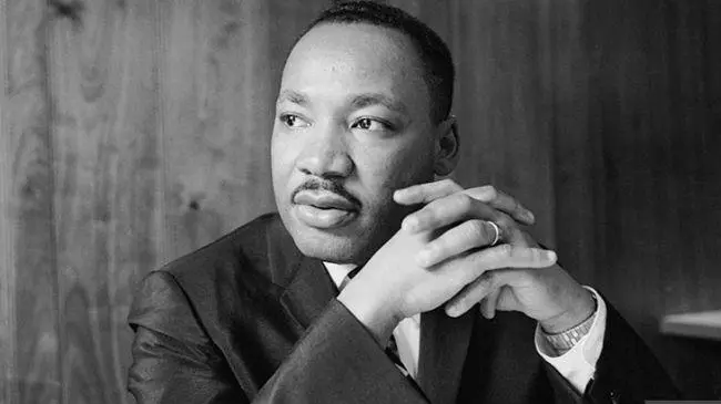 Jfk, tra i documenti desecretati c’è un file su Martin Luther King: “Aveva una figlia illegittima e una relazione con Joan Baez”