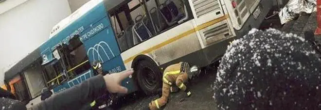 Tragedia a Mosca. Un bus finito sulle scale della metro, provoca 4 morti e 15 feriti