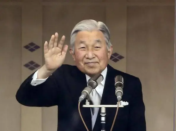 Giappone, l’imperatore Akihito vuole abdicare. Non succedeva da oltre due secoli