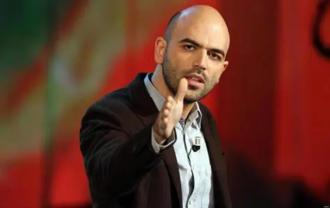 Ong, Saviano contro Di Maio: “Chieda scusa per averle chiamate taxi del mare”