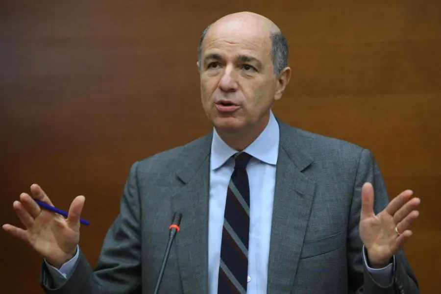 Corre a Piazza Affari la Spaxs di Passera