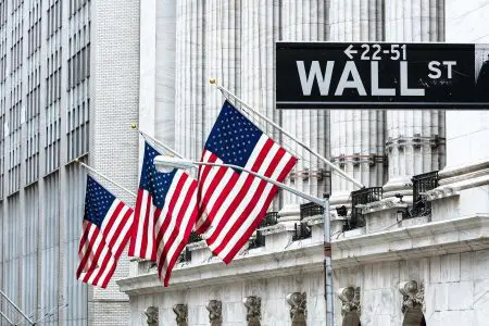 ‘Una sentenza a favore di Amazon’: ecco che cosa pensa Wall Street della multa record da 4,3 miliardi di euro inflitta a Google