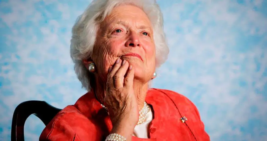 Addio a Barbara Bush, moglie e madre di due presidenti: era la nonna d’America