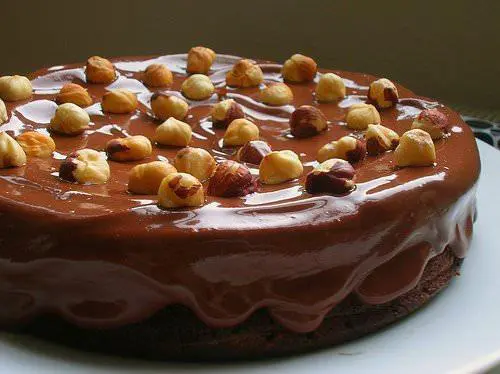 Attenti alle creme alla nocciola: tanti zuccheri e troppe calorie