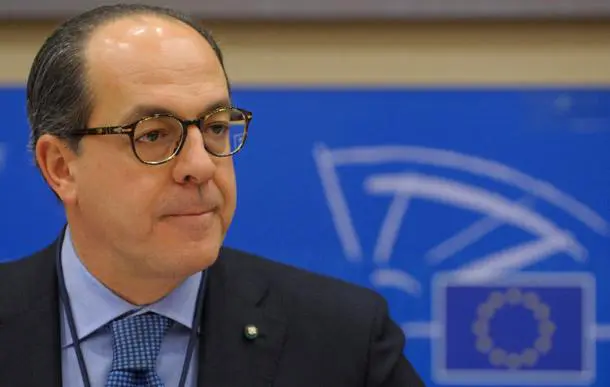 Europa verde. De Castro: bene i sindacati, inscindibili Pac e lavoro