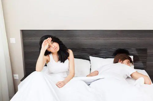 Non si finisce mai di imparare. Adesso esiste pure l’allergia al sesso e guai a sottovalutarla: può portare alla morte