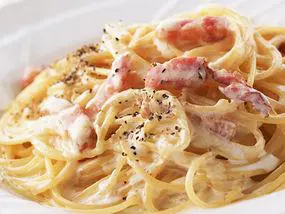Compleanni gastronomici. Oggi si festeggia la mitica carbonara