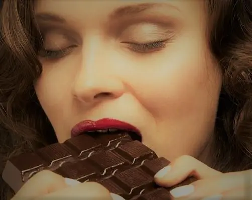 Rivincita dei golosi di dolci, accumulano meno grasso