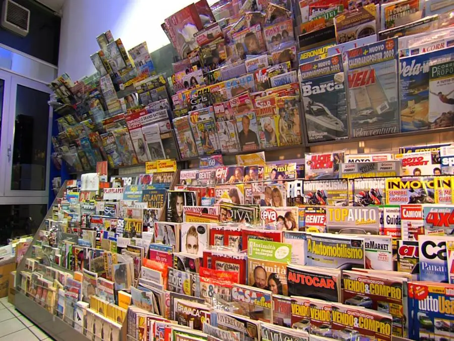 Periodici: il 2018 inizia in altalena