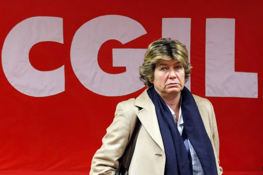 Cgil contro Casapound per la raccolta alimentare. E loro: “Imparino da noi”
