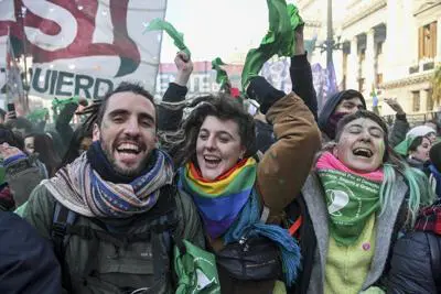 Argentina, primo sì all’aborto