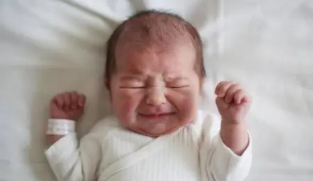 Pianto inconsolabile? Mai scuotere il bebè! Ecco perché
