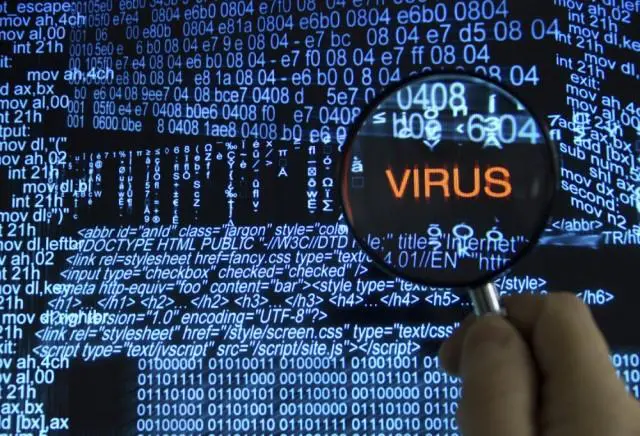 L’email che ruba le password dei conti bancari: attenzione al virus nascosto negli allegati Word