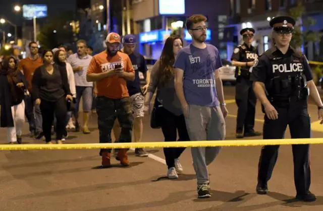 Toronto, tre morti e quattordici feriti in una sparatoria