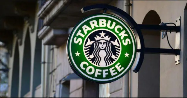 Starbucks apre a Milano