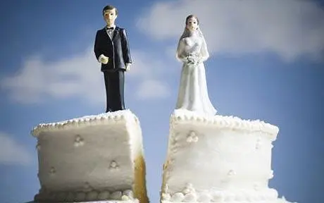 Divorzi, arriva in Senato la proposta che cancella lʼassegno di mantenimento