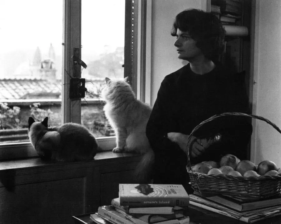 Quell’amore tormentato e infelice tra Alberto Moravia ed Elsa Morante
