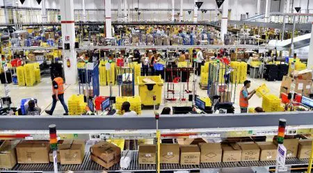 Amazon, venduti 18 milioni di giocattoli e 13 milioni di prodotti moda fra Black Friday e Cyber Monday