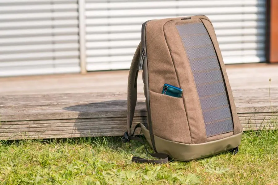 Kickstarter, in 60′ fondi per zaino solare