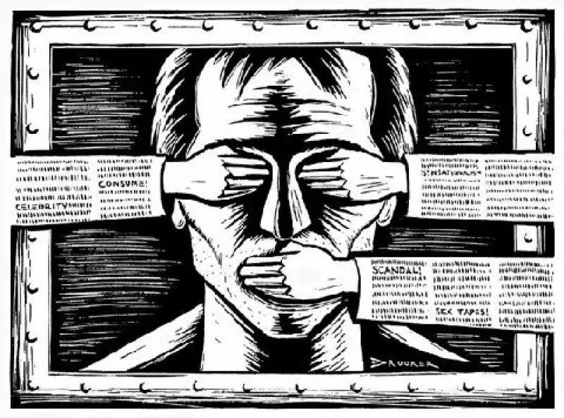 Libertà di stampa, flash mob dei giornalisti in difesa dell’informazione