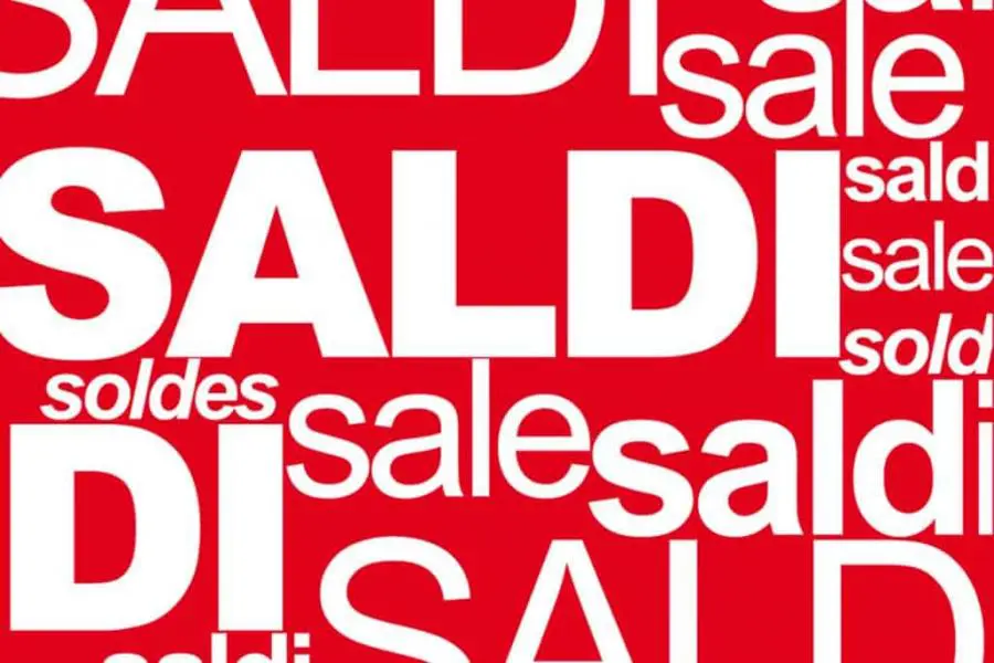 Saldi estivi: Fismo Confesercenti, posticipare l’avvio almeno a fine luglio