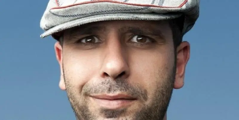 Terroni caput mundi / Il ritorno di Checco Zalone l’africano