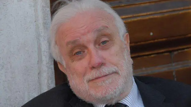 Addio a Luciano De Crescenzo, l’ingegnere filosofo che raccontò Napoli