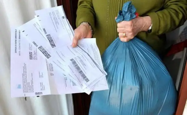 Tassa rifiuti, il Sud più caro del Nord: 351 euro contro 258