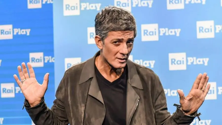 Terroni caput mundi / Fiorello a Sanremo se la suona e se la canta