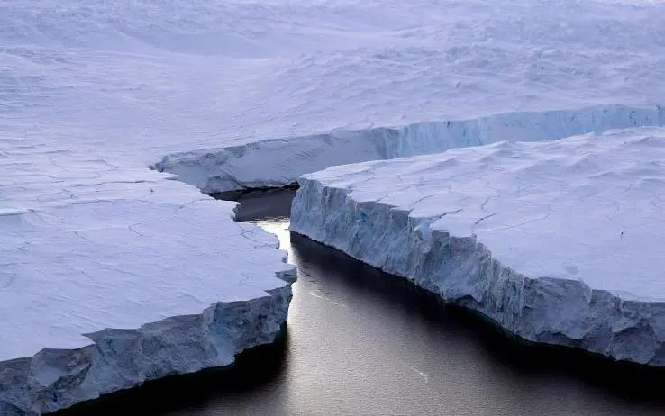 Antartide, la Nasa: il canyon più profondo della Terra si sta sciogliendo