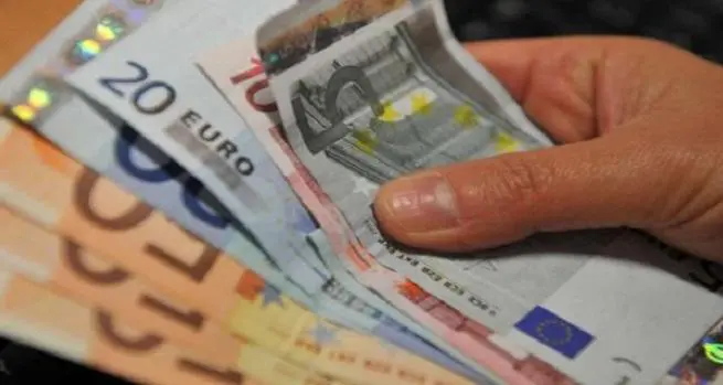 C’è la botta sui professionisti: ecco la mazzata sui contributi
