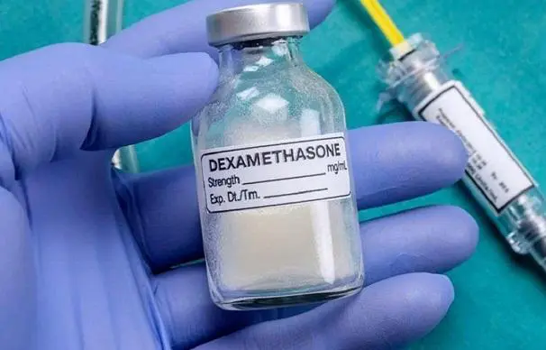 Cos’è il Desametasone, il farmaco economico che abbassa il rischio di mortalità per Covid-19