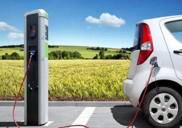 Le auto elettriche sono raddoppiate in 9 mesi