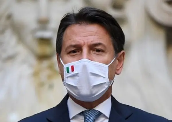 Conte prende l’impegno sull’occupazione femminile: “Destinare parte significativa delle risorse del Recovery plan”