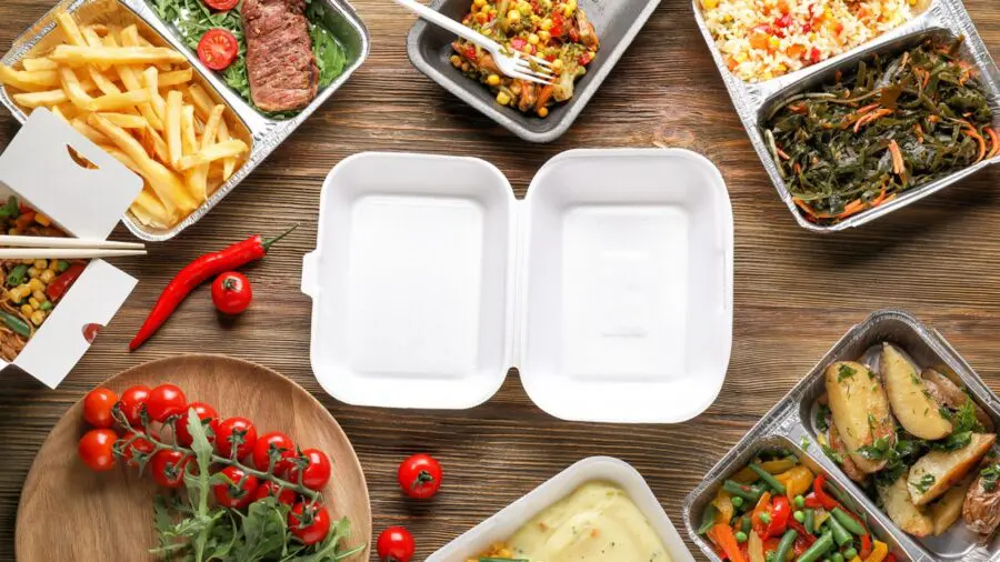 Food delivery, Altroconsumo indaga sul servizio delle piattaforme italiane e sulla sicurezza alimentare offerta
