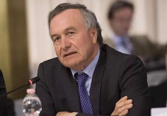 Filippo Bubbico (Leu) manager a 70 anni e gratis? Lo vogliono al vertice di Aquirente Unico S.p.A.